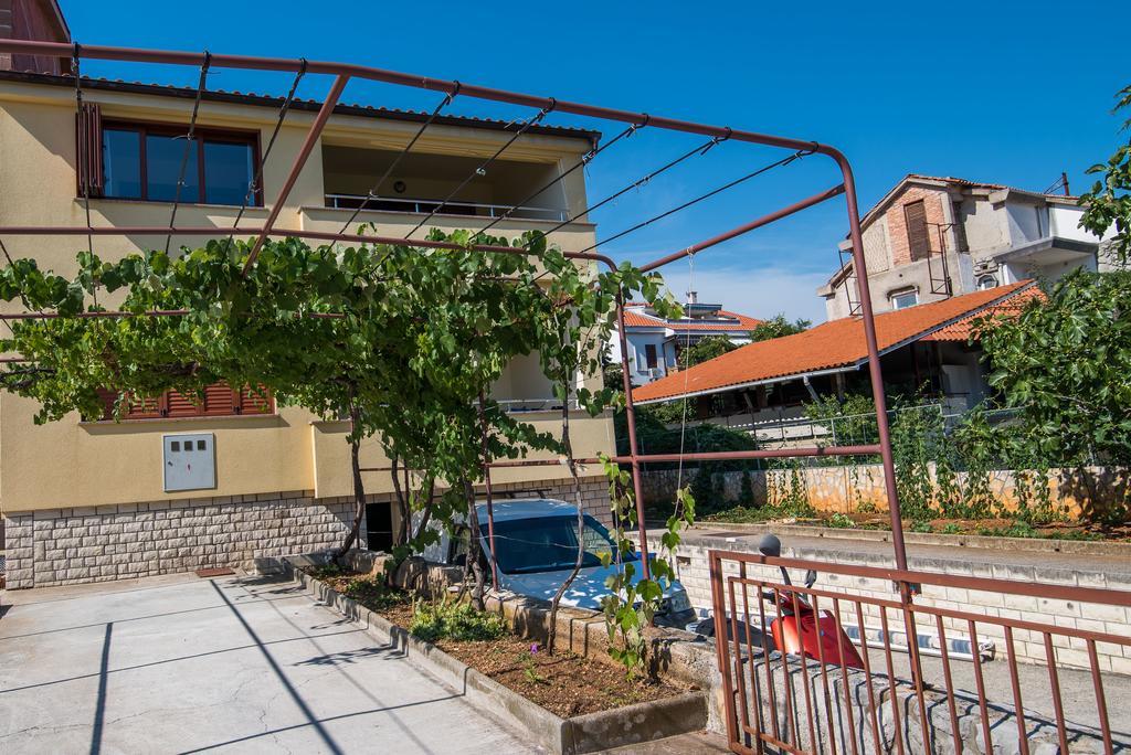 Apartman Slavko 克尔克 外观 照片